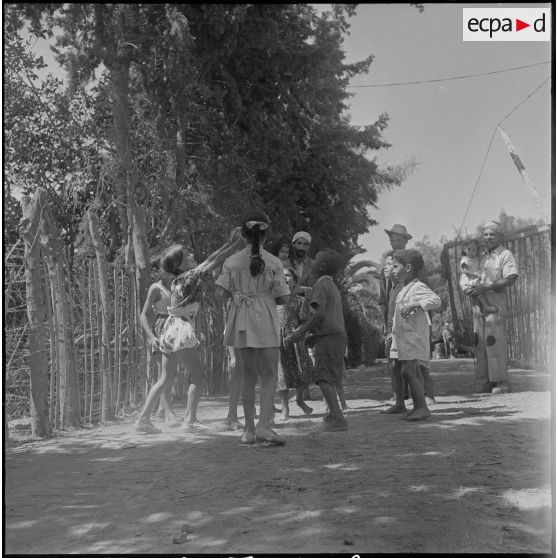 Groupe d'auto-défense (GAD) des fermes de la région de Boufarik à Blida. [Description en cours]