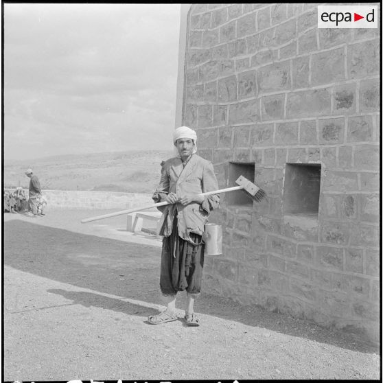 Une section administrative spécialisée (SAS) dans les Aurès. [Description en cours]