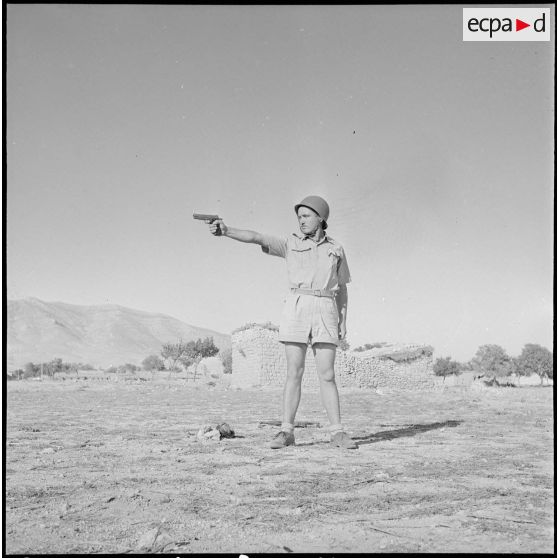 Le 7e RTA (7e régiment de tirailleurs algériens) au poste de Fontaine des Gazelles. [Description en cours]