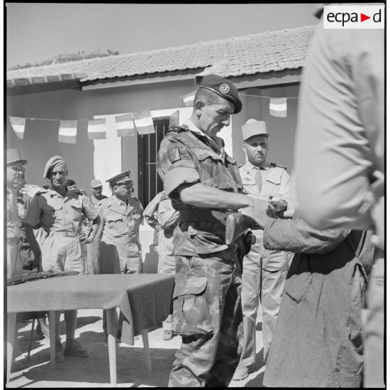 Inauguration de la section administrative spécialisée (SAS) de Taourtatsine près de Tabla. [Description en cours]