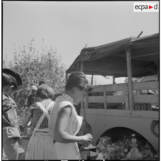 Inauguration de la section administrative spécialisée (SAS) de Taourtatsine près de Tabla. [Description en cours]