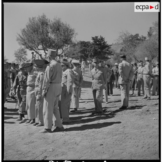 Inauguration de la section administrative spécialisée (SAS) de Taourtatsine près de Tabla. [Description en cours]