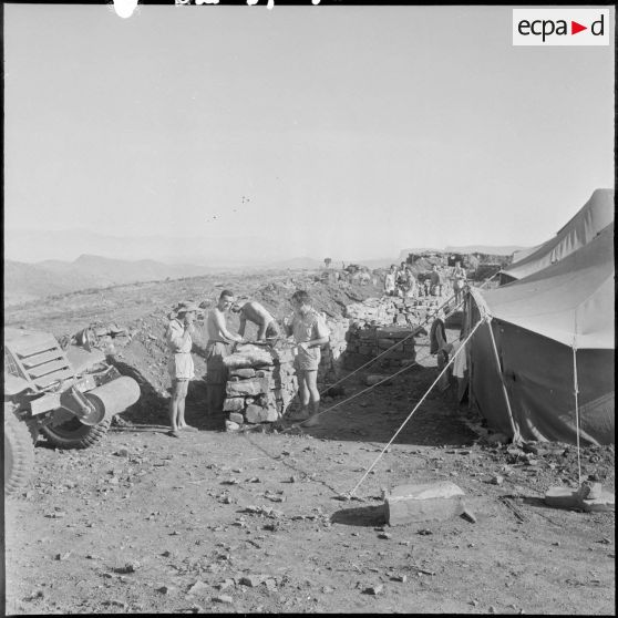 Le 403e RAA à Beni-Bahdel. [Description en cours]