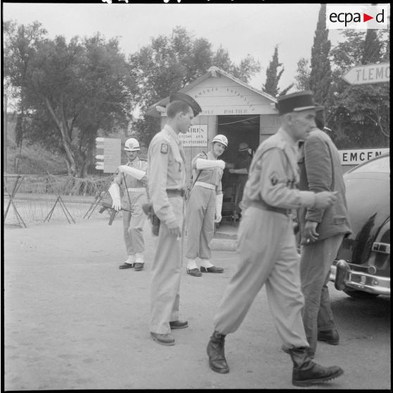 La 262e compagnie de circulation routière (262e CCR) à Tlemcen. [Description en cours]