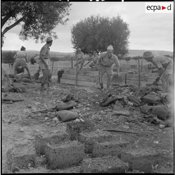 Régiment d'infanterie coloniale du Maroc (RICM) en Algérie. [Description en cours]