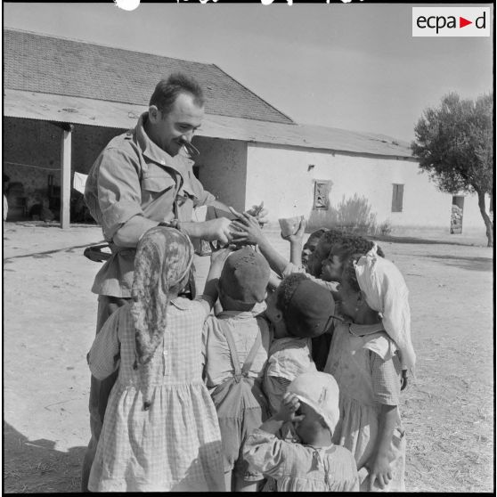 Le 48e BI à Eugene Etienne (Hennaya). [Description en cours]