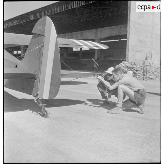 La 2e DIM et la 252e CCR à Bône. [Description en cours]