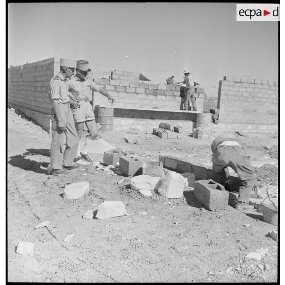 Le 26e RIM à Kouif près de la frontière tunisienne. [Description en cours]