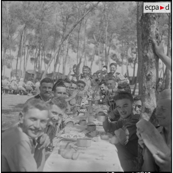 Le 20e bataillon de chasseurs à pied (20e BCP) à Palikao. [Description en cours]