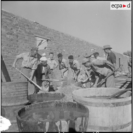 Le 20e bataillon de chasseurs à pied (20e BCP) à Palikao. [Description en cours]