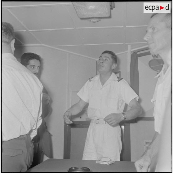 Vie à bord de l'escorteur d'escadre le Duperré. [Description en cours]