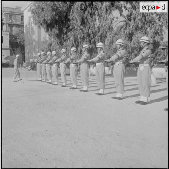 Prise d'armes. [Description en cours]