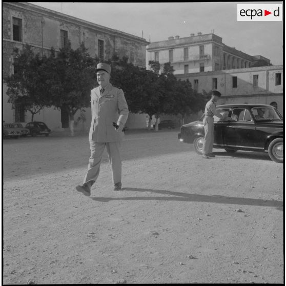 Prise d'armes. [Description en cours]