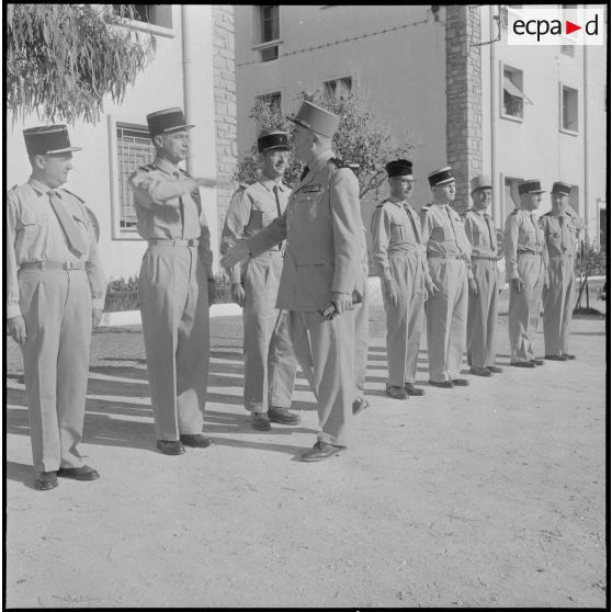 Prise d'armes. [Description en cours]