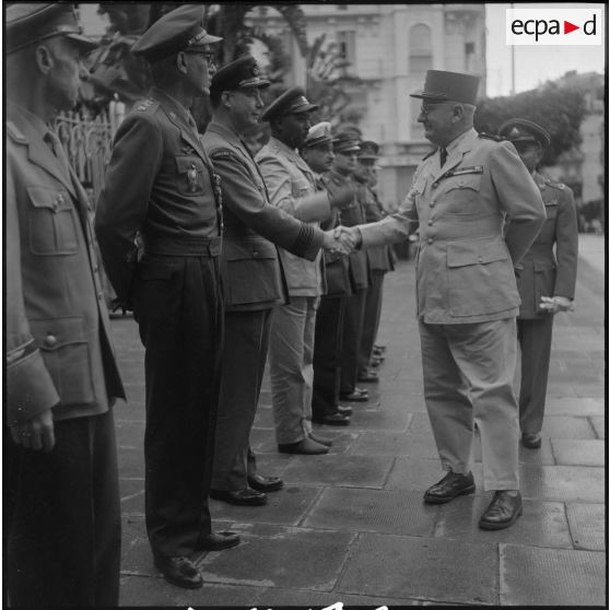 Visite des délégués étrangers. [Description en cours]