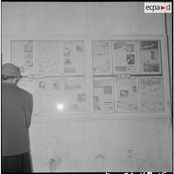 Exposition "Combattant 43" dans le hall du journal Le Bled à Alger. [Description en cours]