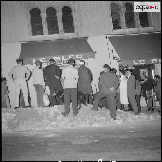 Exposition "Combattant 43" dans le hall du journal Le Bled à Alger. [Description en cours]