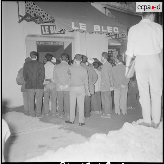 Exposition "Combattant 43" dans le hall du journal Le Bled à Alger. [Description en cours]