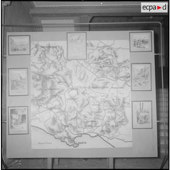 Exposition "Combattant 43" dans le hall du journal Le Bled à Alger. [Description en cours]