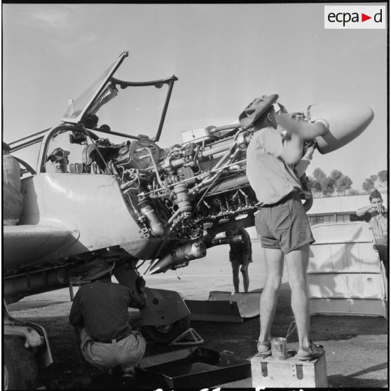 La base aérienne de Oued-Hamimim (BA 216). [Description en cours]