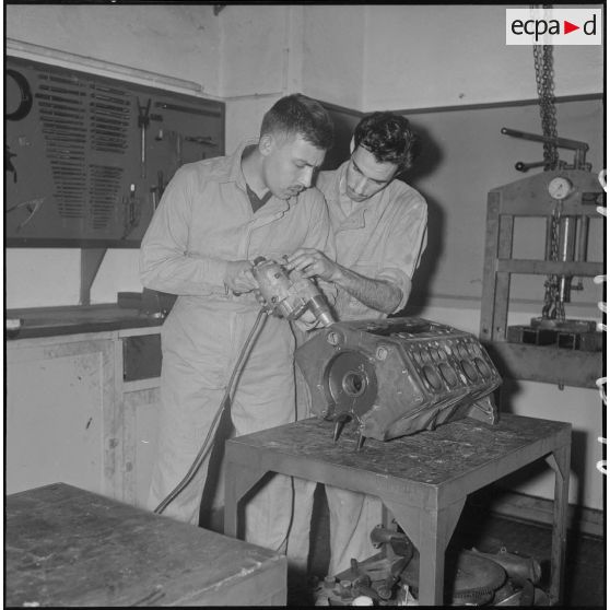 Photographie d’illustration pour l’article "Mon garage en Algérie". [Description en cours]