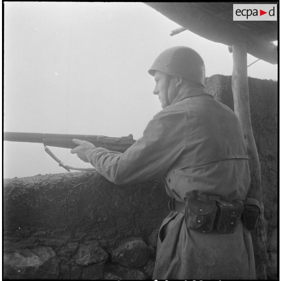 La 3e compagnie du 586e bataillon de transmission (586e BTrs). [Description en cours]