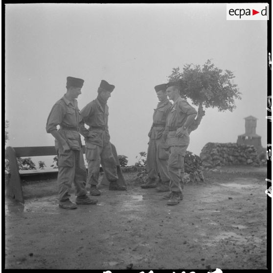 La 3e compagnie du 586e bataillon de transmission (586e BTrs). [Description en cours]