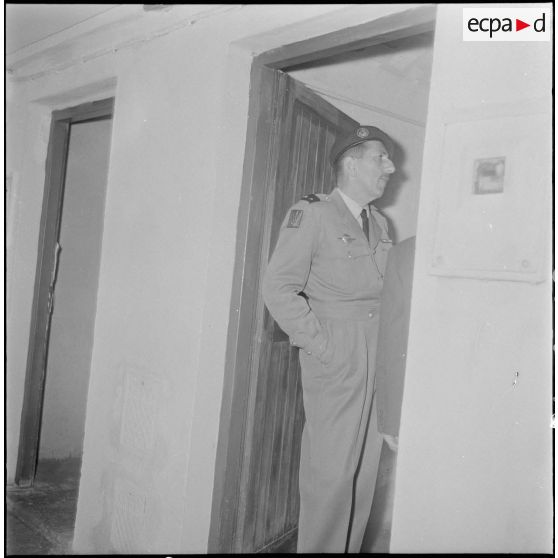 Visite du général Jacques Massu à Maison-Carrée. [Description en cours]