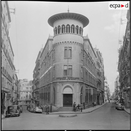 Bâtiment de la Compagnie algérienne de crédit et de banque à Oran. [Description en cours]