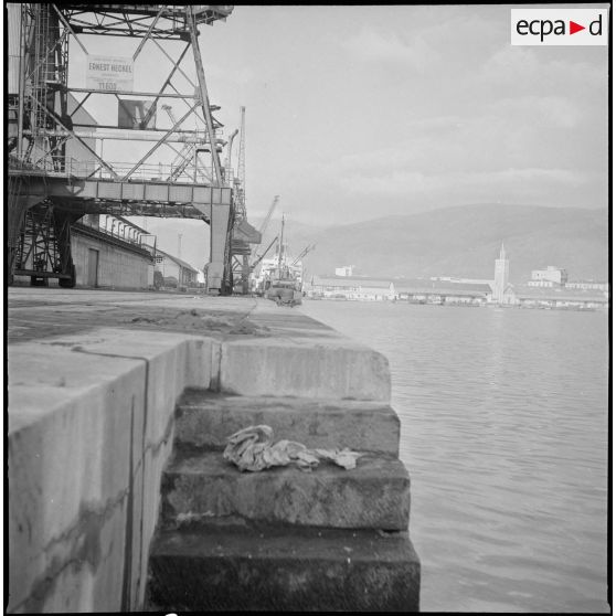 Le port de Bône. [Description en cours]