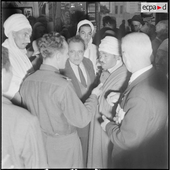 Réunion d'anciens combattants à Maison-Carrée. [Description en cours]