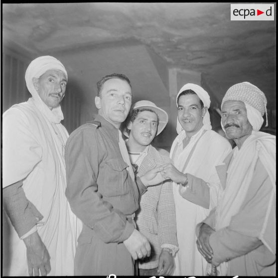 Réunion d'anciens combattants à Maison-Carrée. [Description en cours]