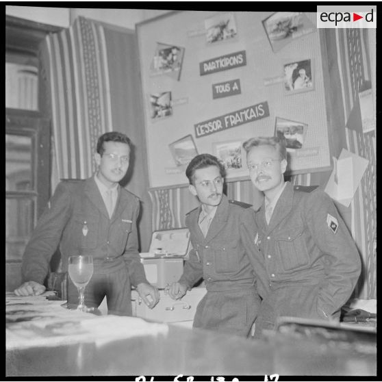 Réunion d'anciens combattants à Maison-Carrée. [Description en cours]