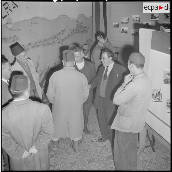 Réunion d'anciens combattants à Maison-Carrée. [Description en cours]