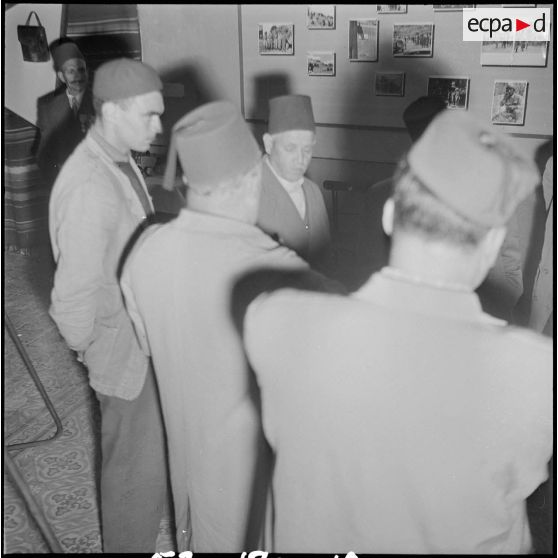 Réunion d'anciens combattants à Maison-Carrée. [Description en cours]