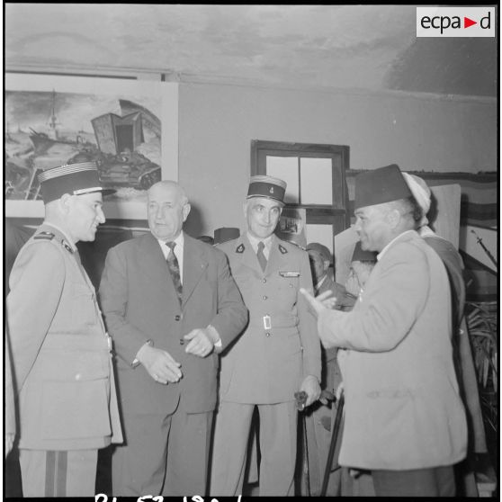 Réunion d'anciens combattants à Maison-Carrée. [Description en cours]