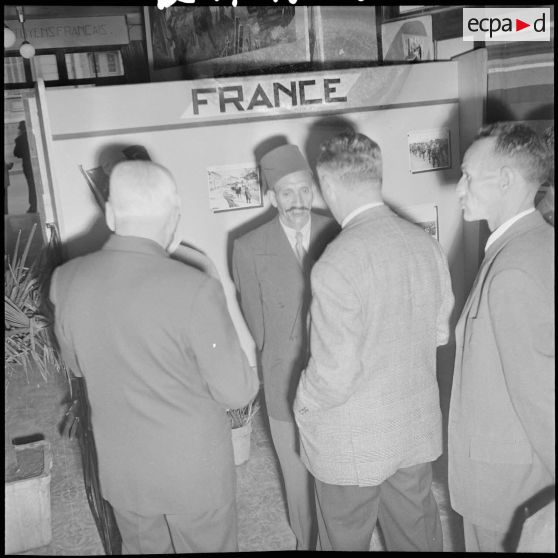 Réunion d'anciens combattants à Maison-Carrée. [Description en cours]