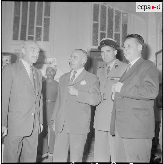 Réunion d'anciens combattants à Maison-Carrée. [Description en cours]