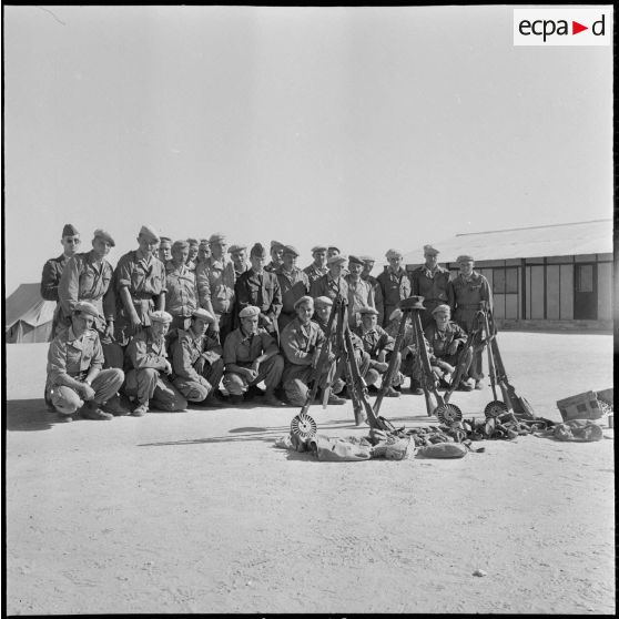 Opération djebel Mandra dans le secteur de Bir-el-Ater avec la 3e CP du 4e REI. [Description en cours]