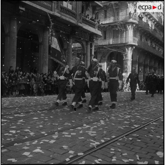 Cérémonie du 11 novembre à Alger. [Description en cours]