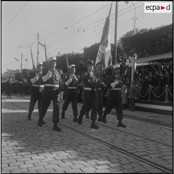 Cérémonie du 11 novembre à Alger. [Description en cours]