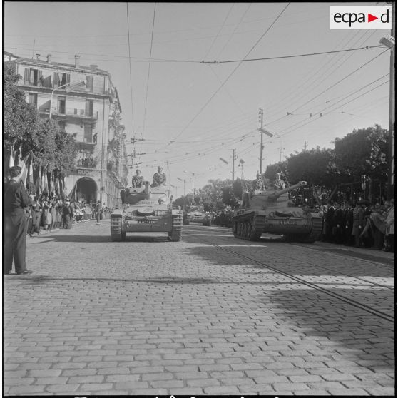 Cérémonie du 11 novembre à Alger. [Description en cours]