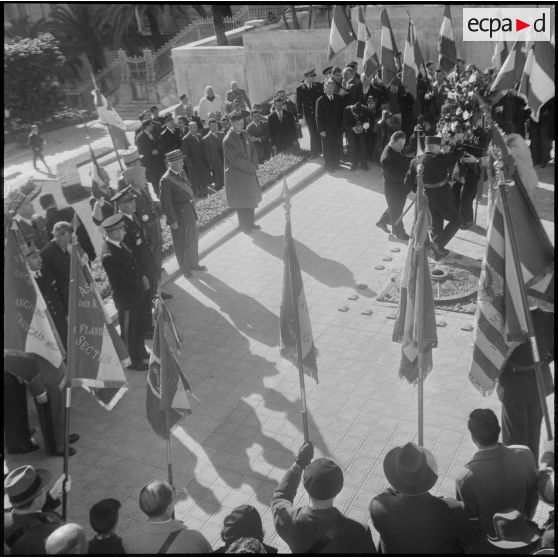 Cérémonie du 11 novembre à Alger. [Description en cours]