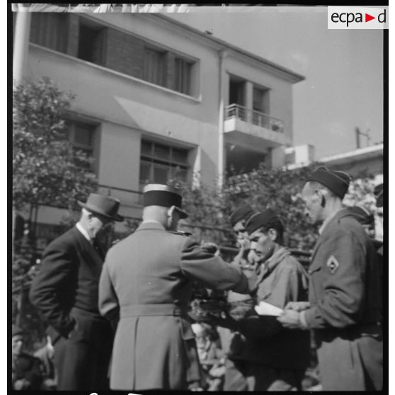 Un méchoui à Maison-Carrée. [Description en cours]