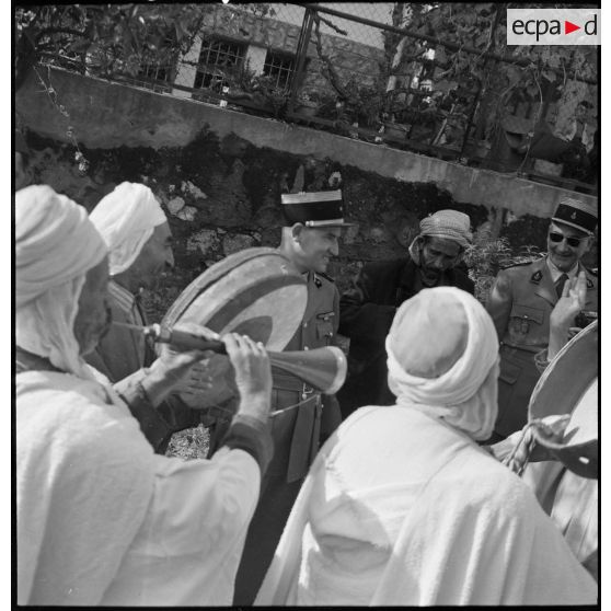 Un méchoui à Maison-Carrée. [Description en cours]