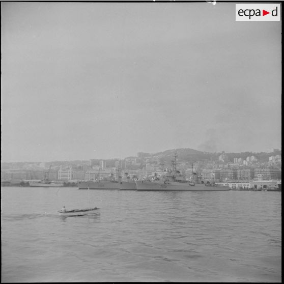 Le port et la ville d’Alger. [Description en cours]