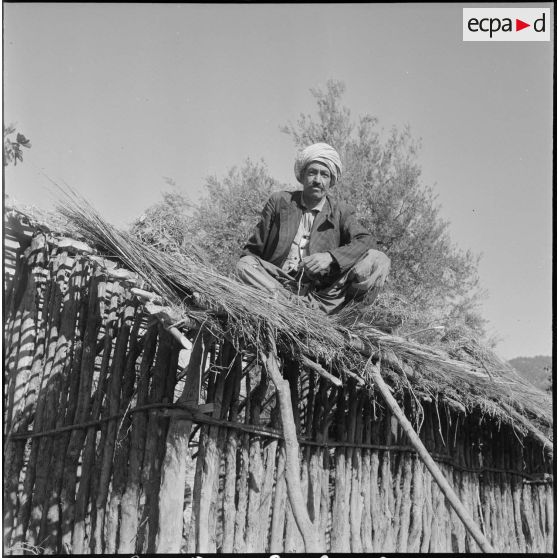 Une harka. [Description en cours]