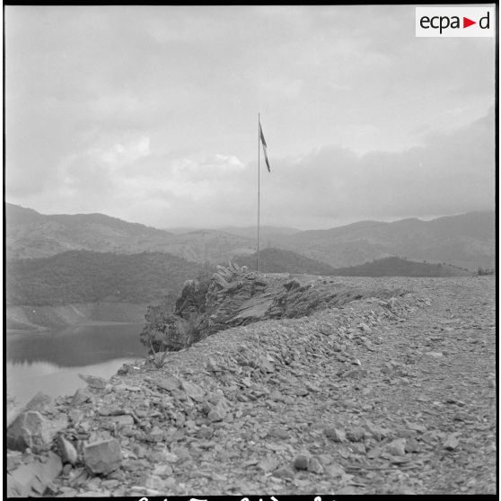 Le 65e RA au goum Bou-Alem. [Description en cours]