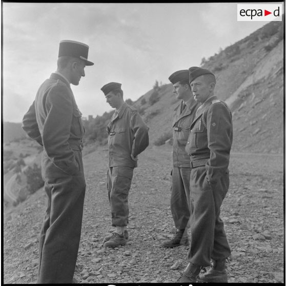 Le 65e RA au goum Bou-Alem. [Description en cours]