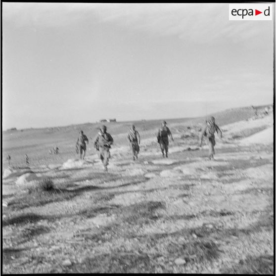 Le 81e BI (81e bataillon d'infanterie) à Cheria. [Description en cours]